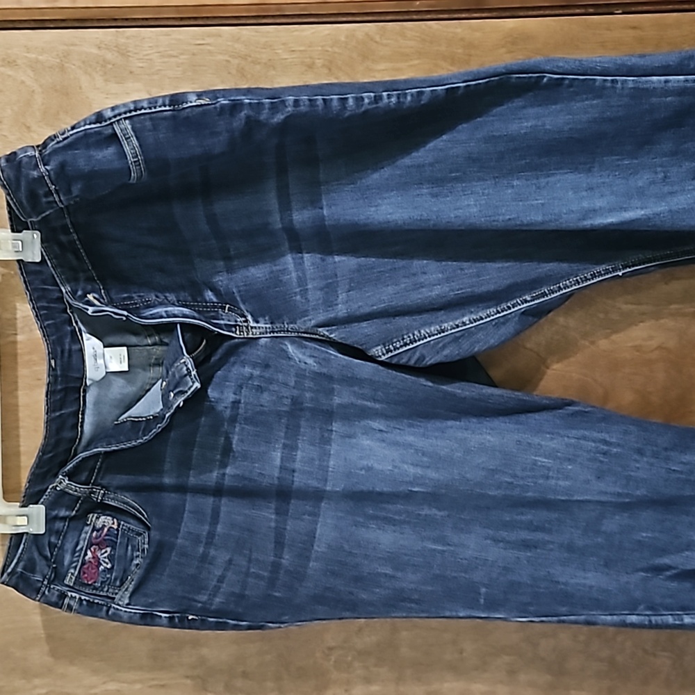 Cj banks Jean's